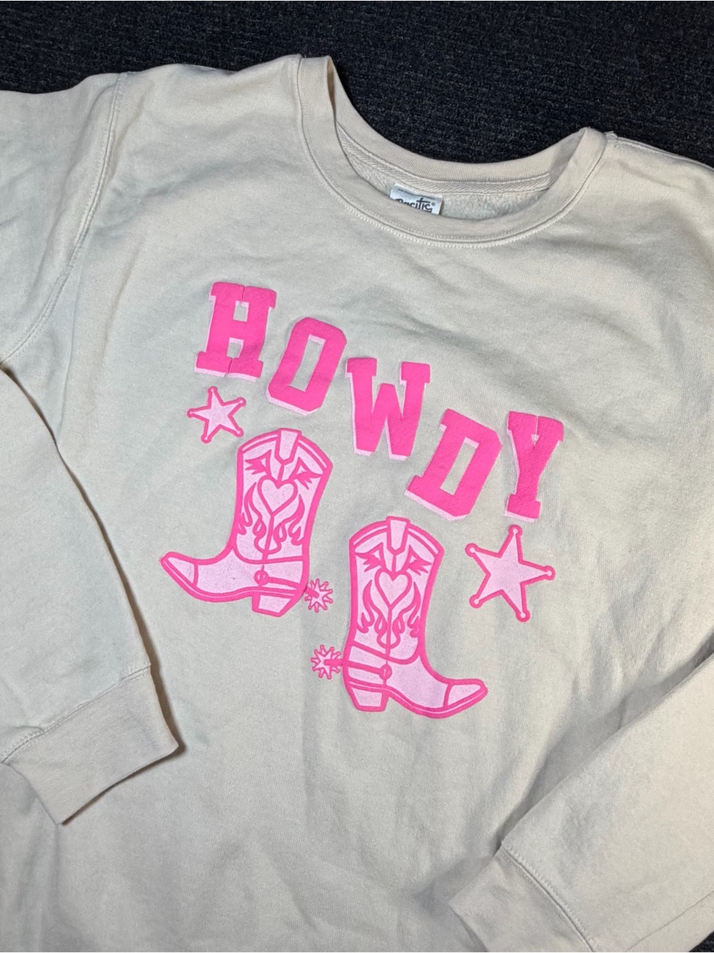 Ladies ‘Howdy' Graphic Sweatshirt - Pink on Cream